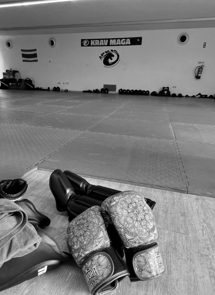 Equipamento de proteção para treinos de Krav Maga APKM Lamego
